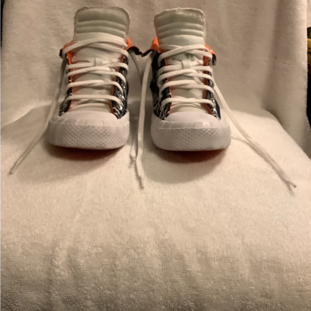 Converse All Stars size 6Y. (Women size 8).